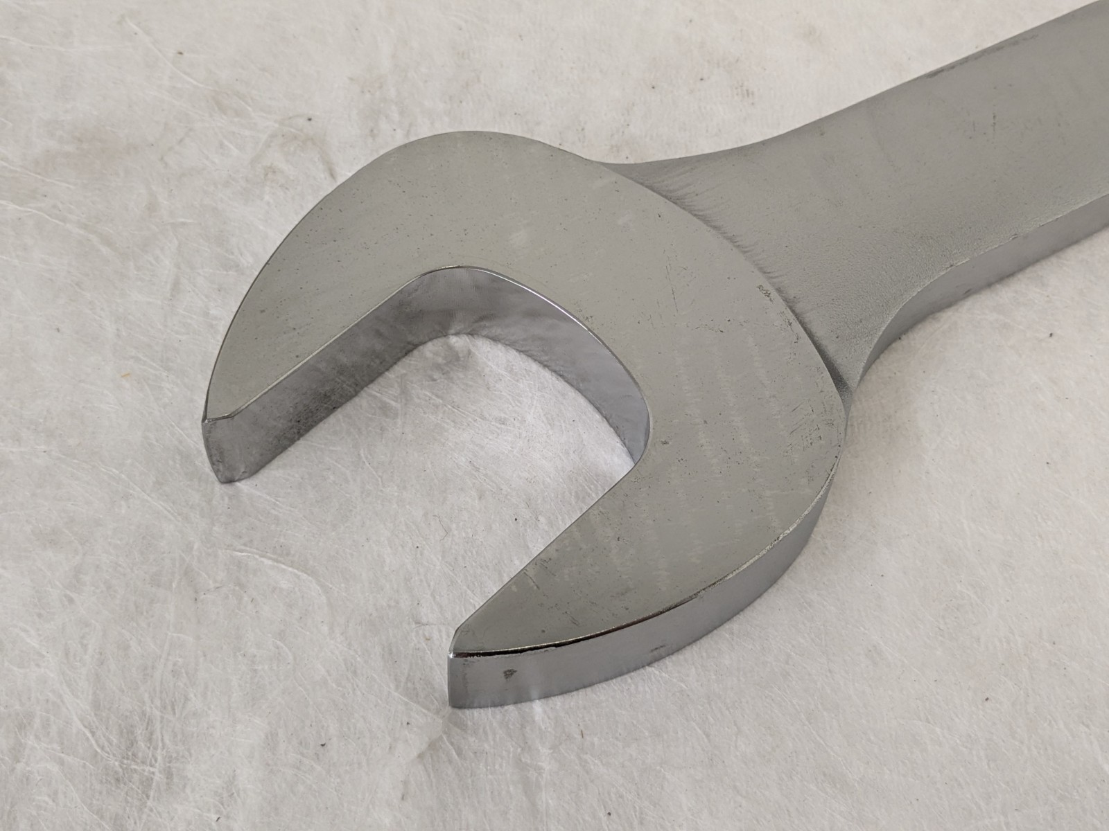 Williams 2-1/2″ Combination Wrench 12-Point 29-15/16″ OAL Satin Chrome JHW1197