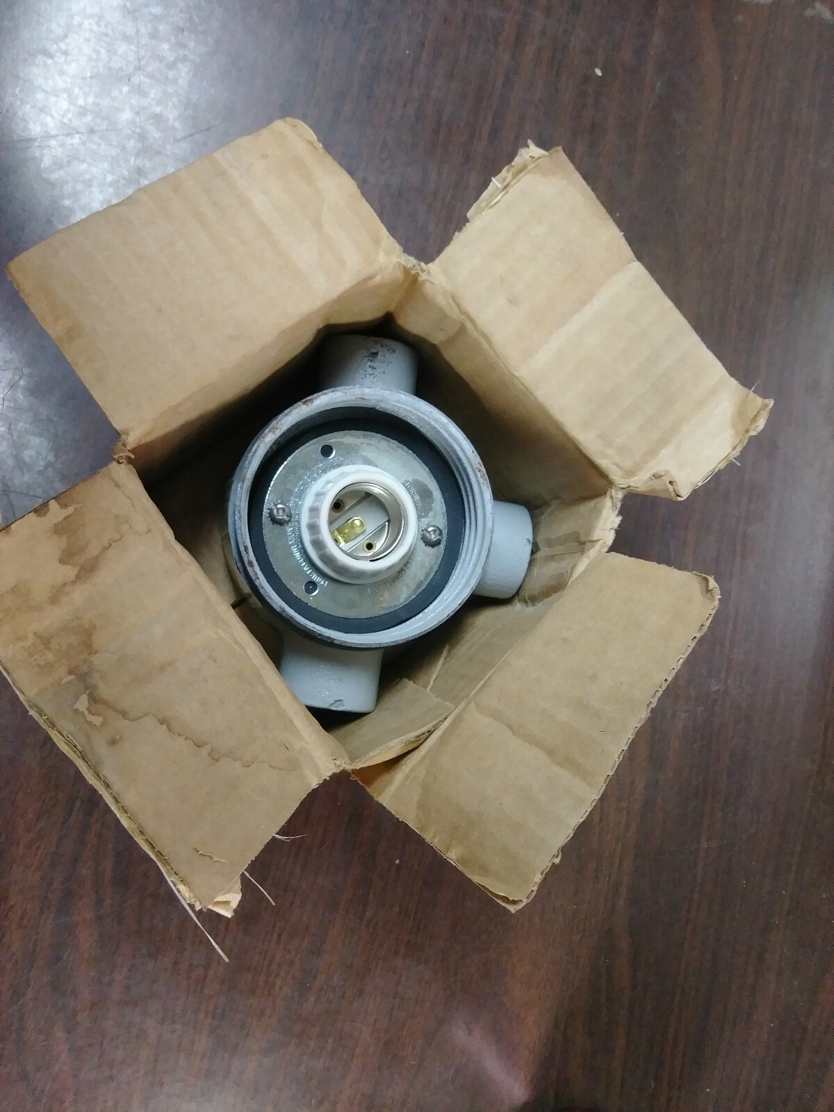 EGS APPLETON VT240 V-SERIES LIGHTING FIXTURE ZF80665 250 VOLT NEW IN BOX SURPLUS