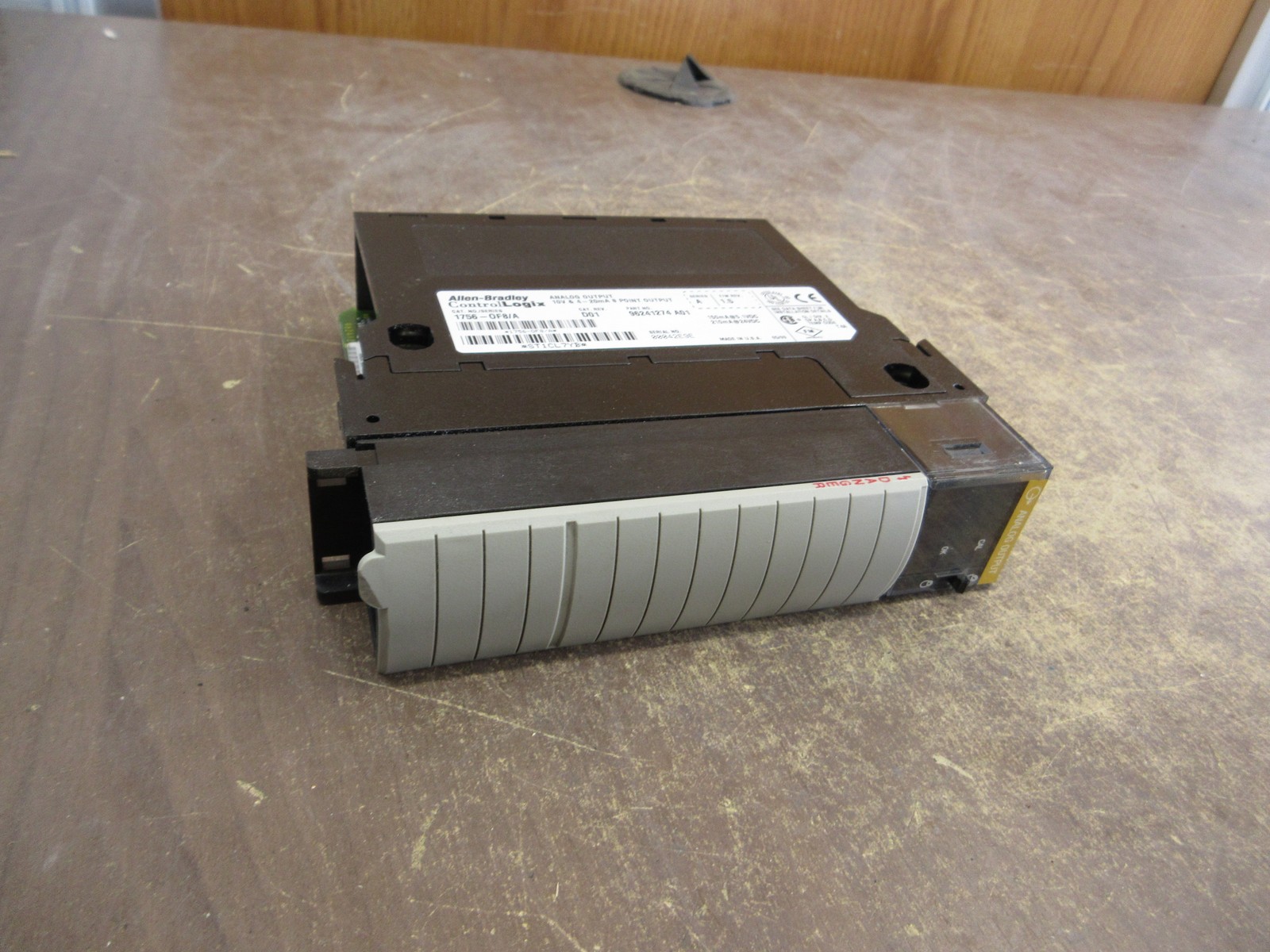 Allen-Bradley ControlLogix Analog Output Module 1756-OF8 Ser. A Rev. D01 Used