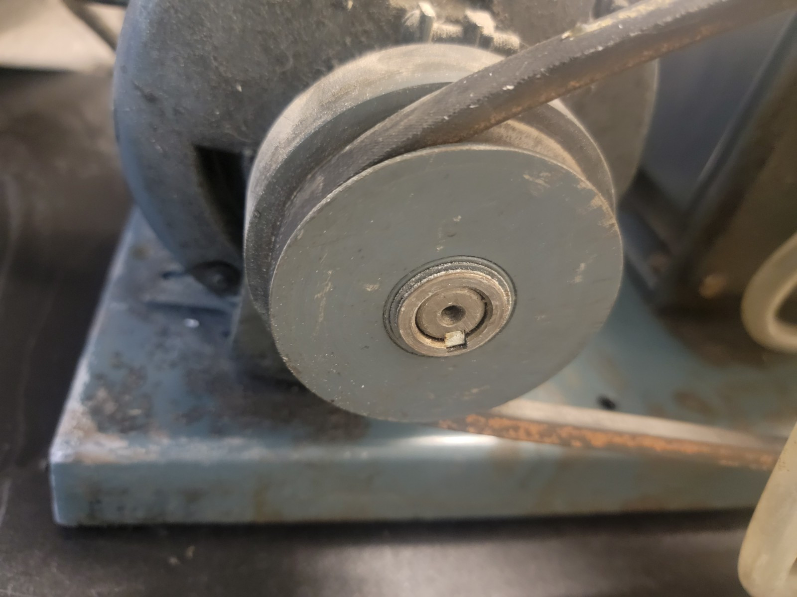 Welch 1402 DuoSeal Belt-Driven Rotary Vane Vacuum Pump 115/230V