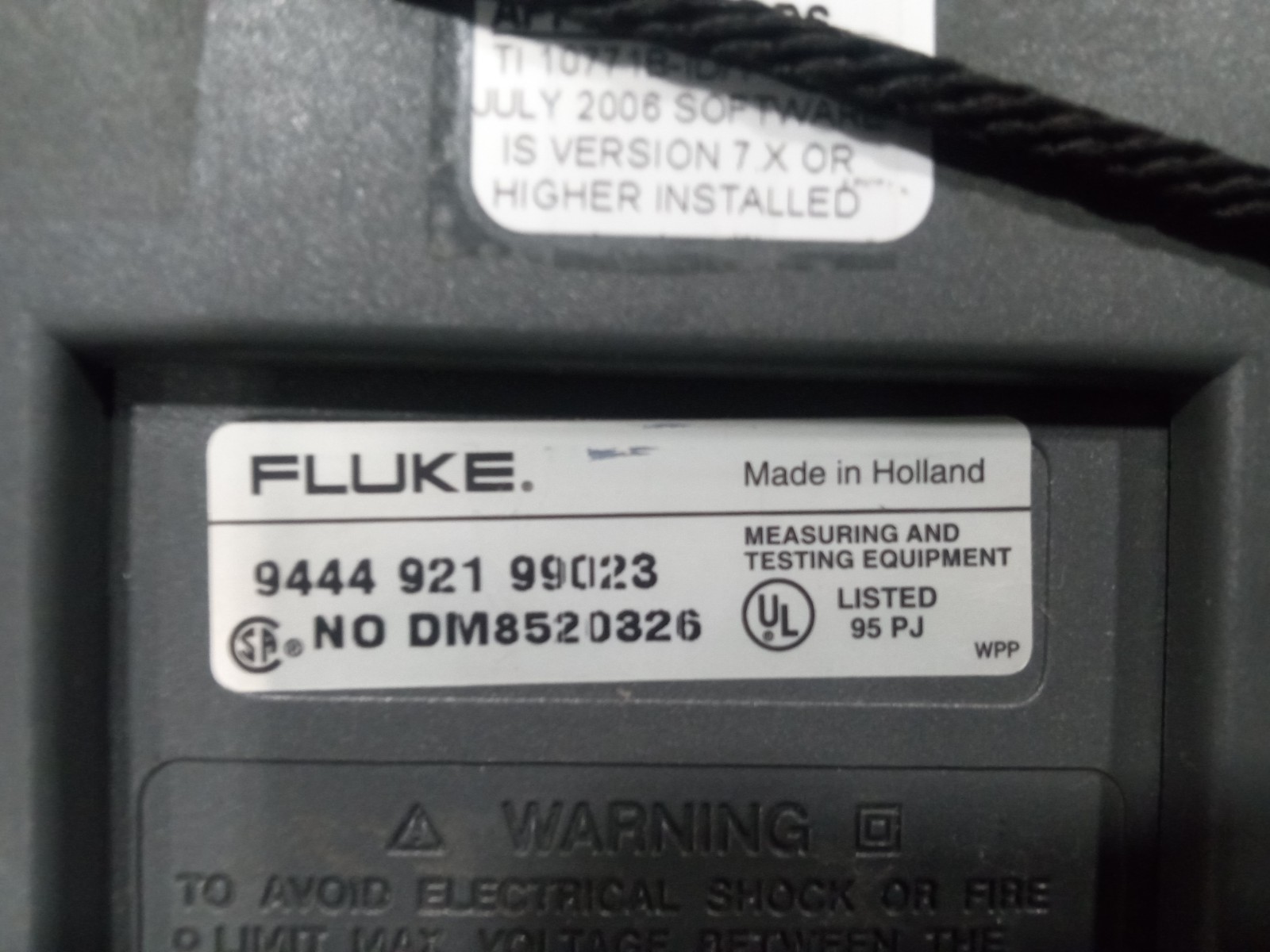 Fluke 199C ScopeMeter Color 2.5GS/s Dual-Input 200MHz HandHeld Oscilloscope