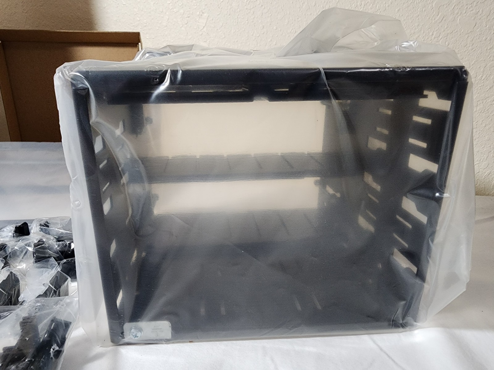 Crestron FT2-700-MECH-B FT2 Series Cable Management System 6508395