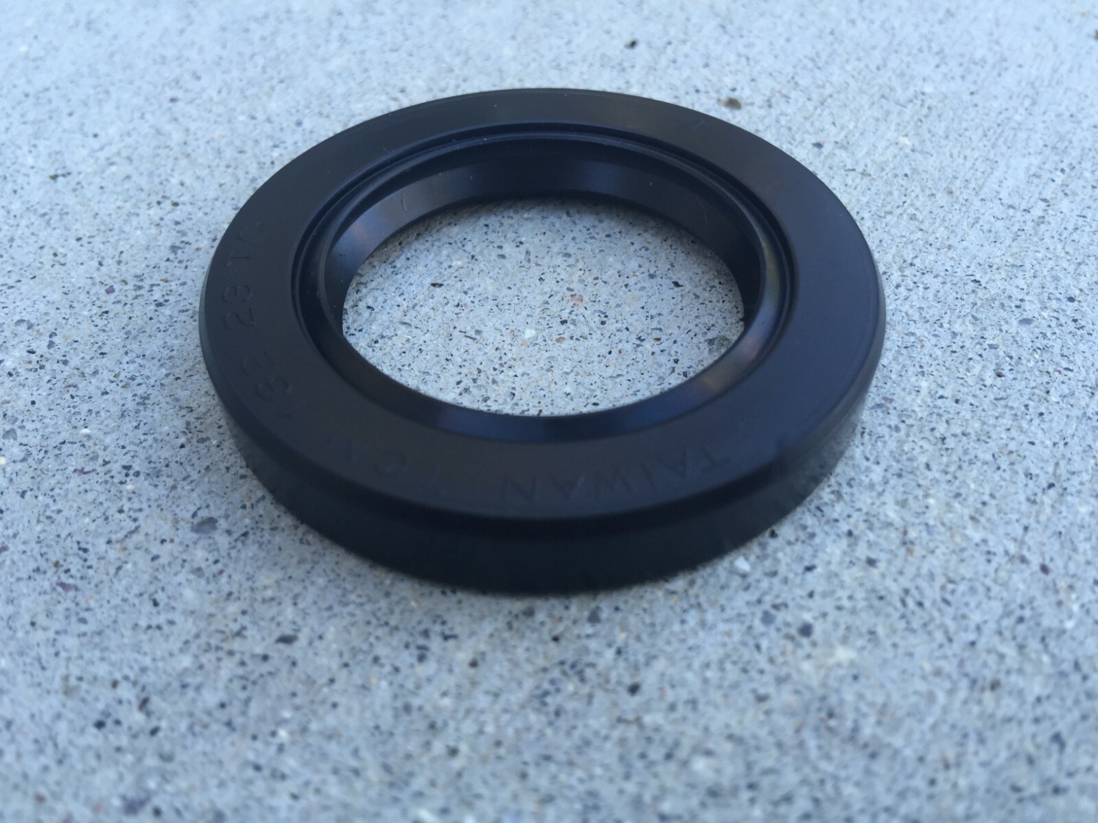 2 pcs Rotary Cutter Gearbox Oil Seals King Kutter 156005 & 156010 (002/005)