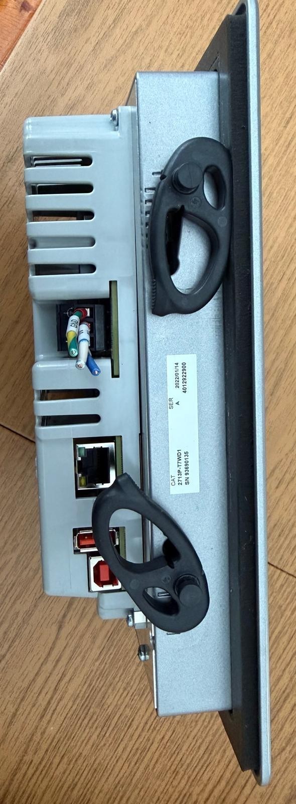 Allen-Bradley PanelView 5310 2713P-T7WD1 7in HMI Touchscreen 24VDC Ethernet/IP