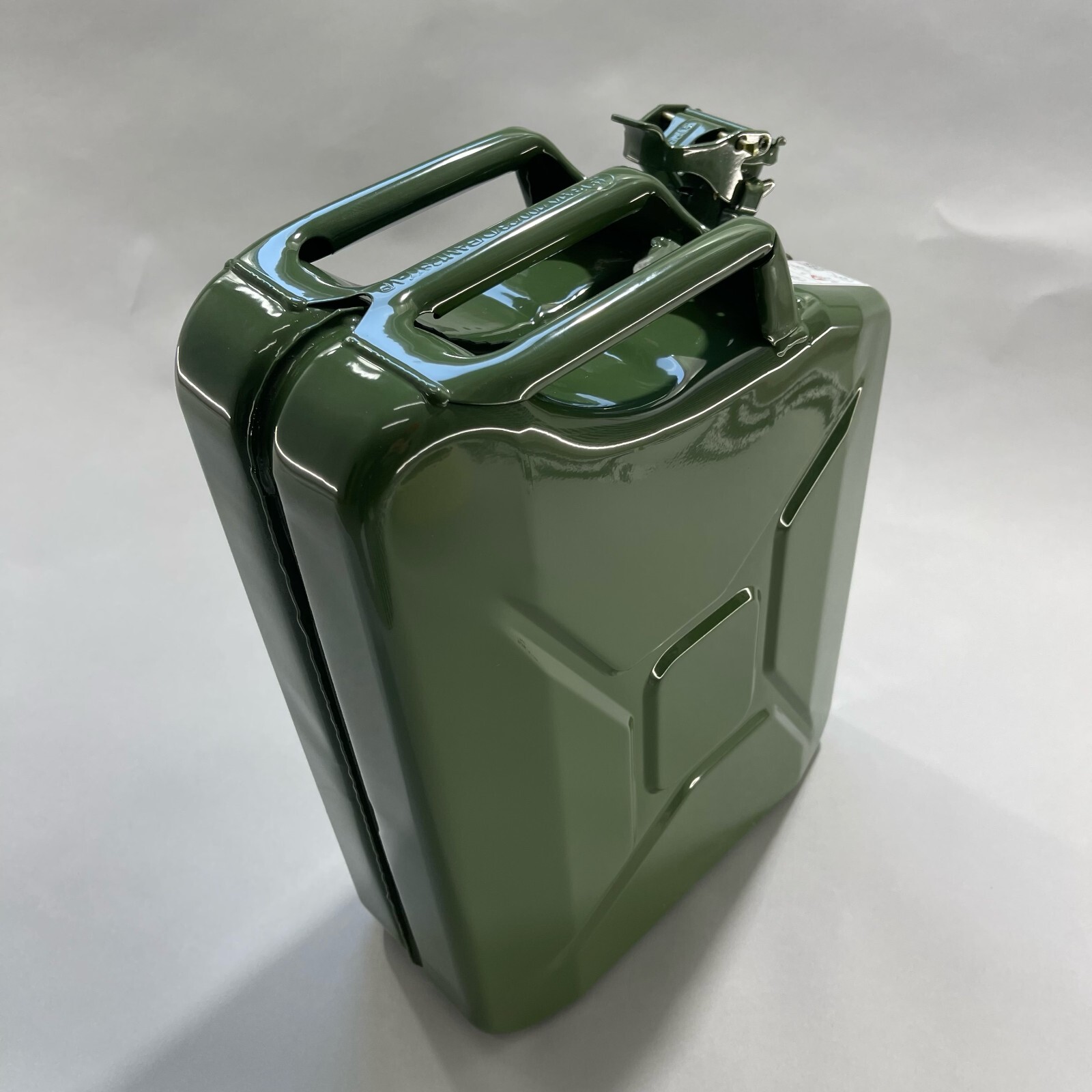 Valpro European Mil Spec 2023 NATO Style Steel Jerry Can 20L / 5.25 gal. GJC20R