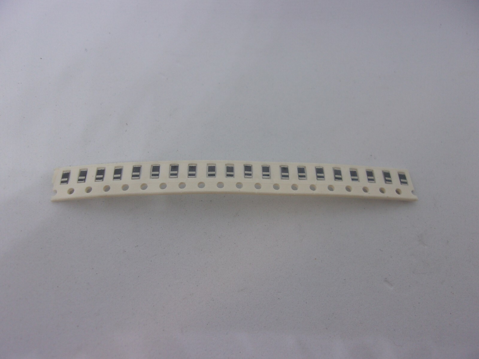 20 Pcs Pack Lot CD4148WP SMD Small Switch Diode Resistor Type 1N4148 1206 4148