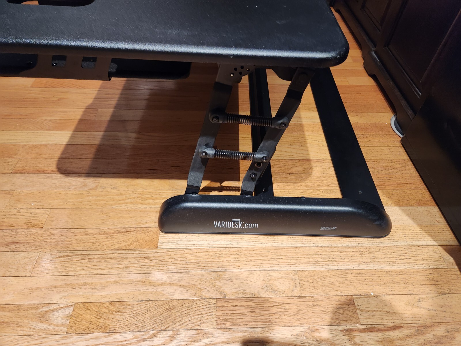 Varidesk Cube Plus 48, black, very good condition, easy to adjust height