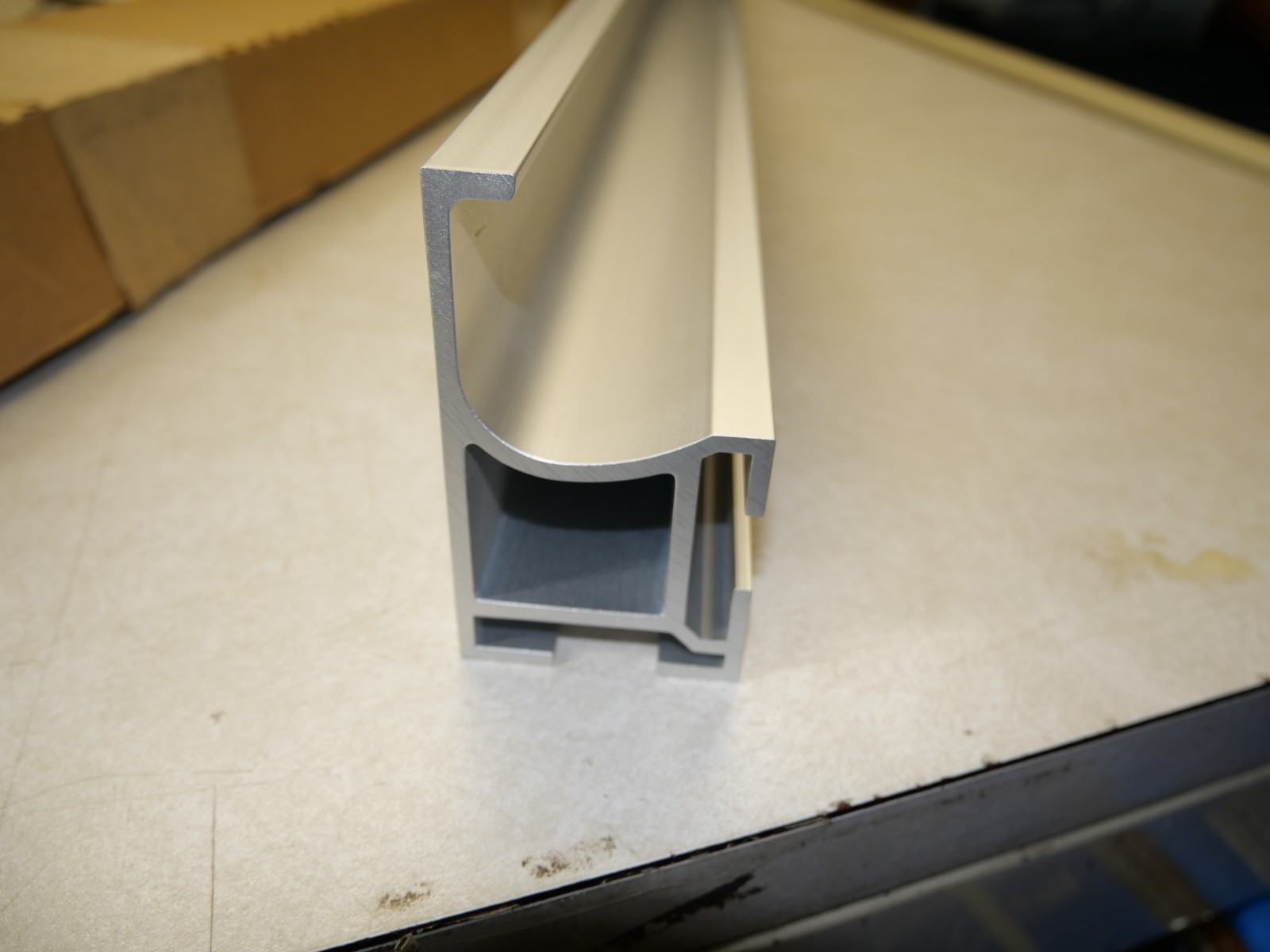 Delta 34-916 33″ Uni-fence body
