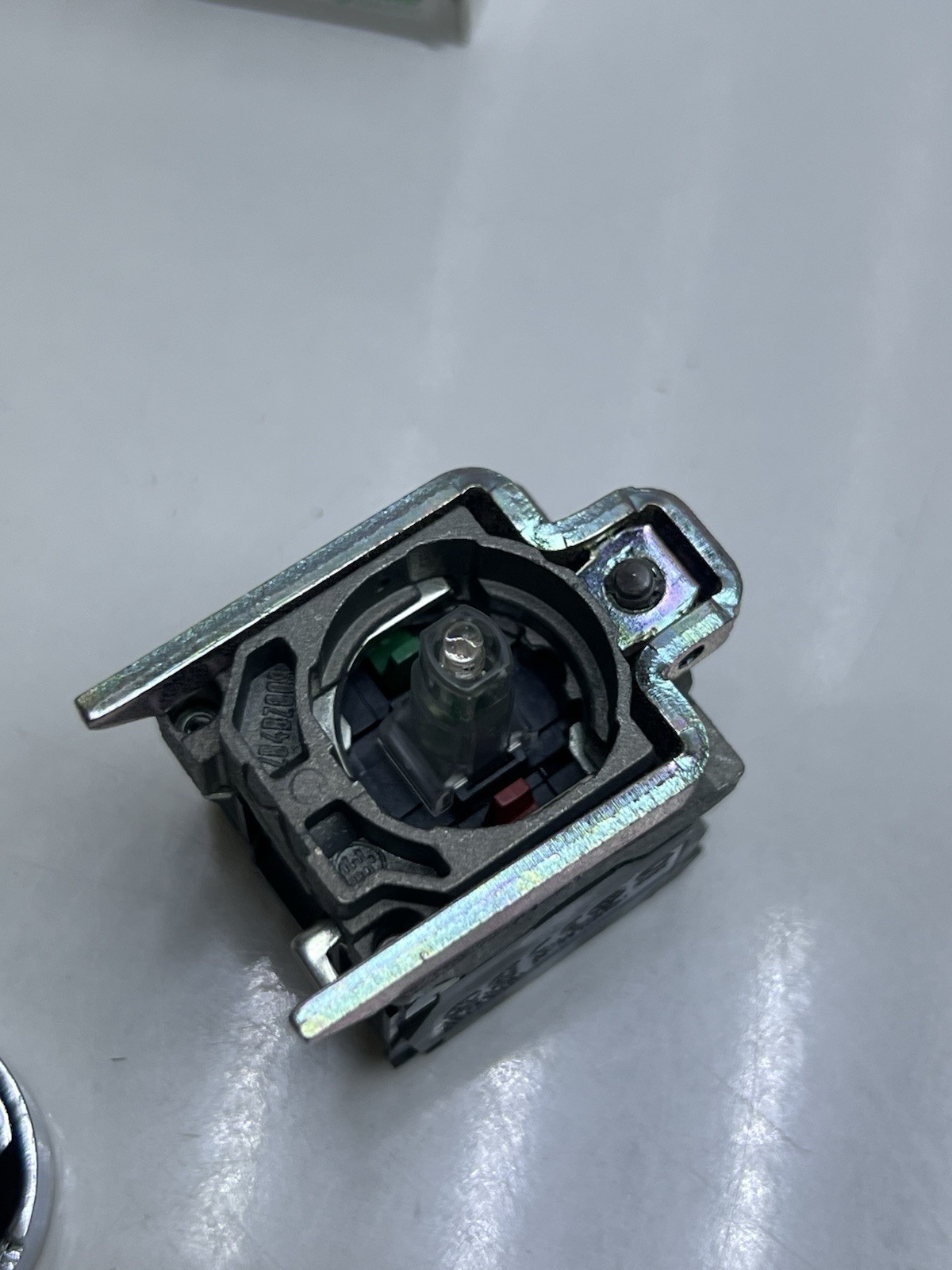 (Lot 2 Pcs) Schneider Electric XB4 BW34M5