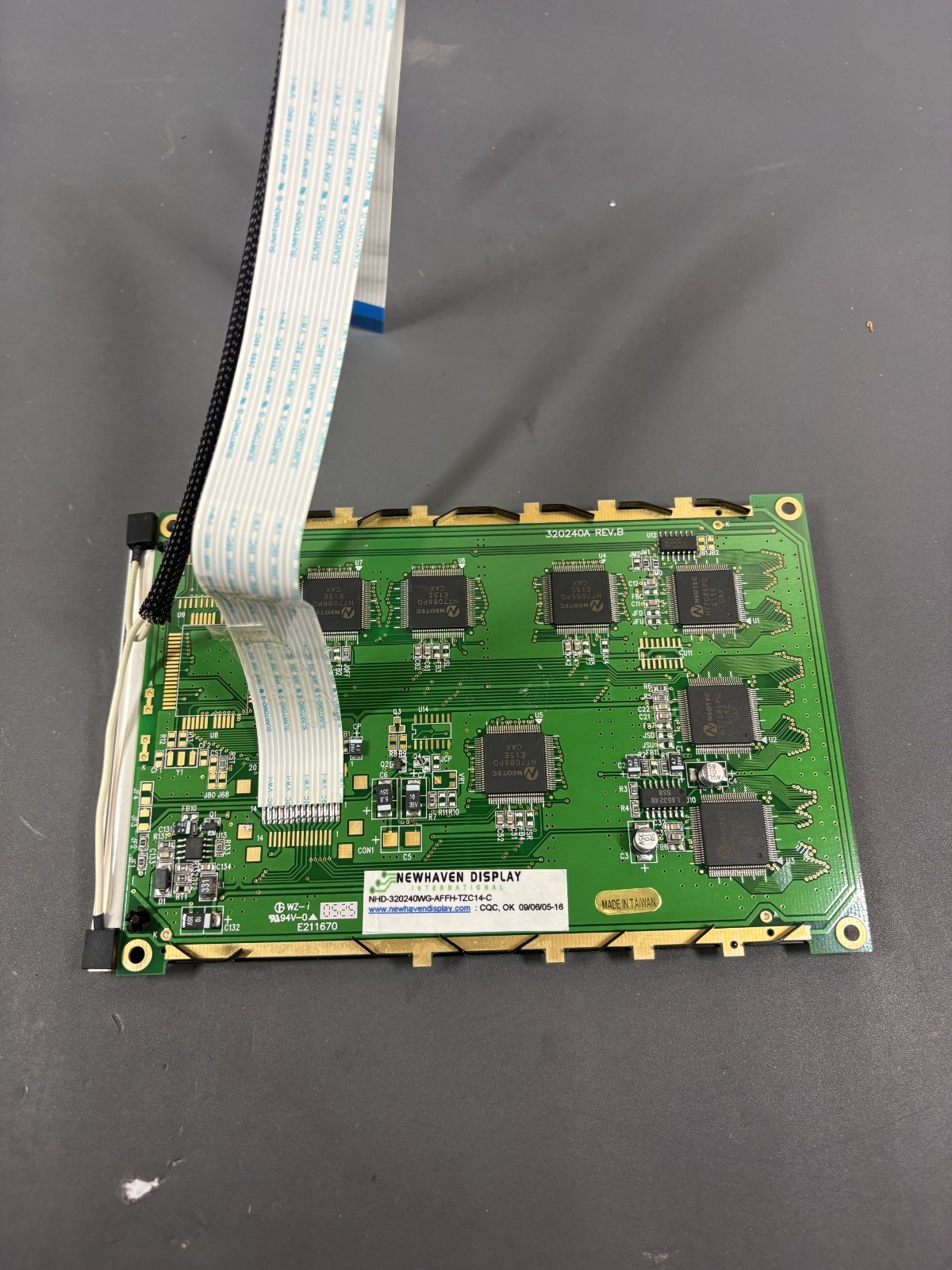 Newhaven NHD-320240WG-AFFH-TZC14-C Graphic LCD Display 320×240 Module w/ FFC Cab