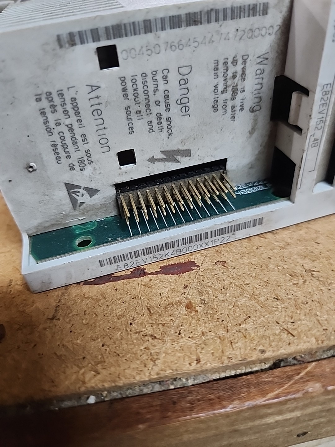 LENZE D-31855 FREQUENCY INVERTER MODULE
