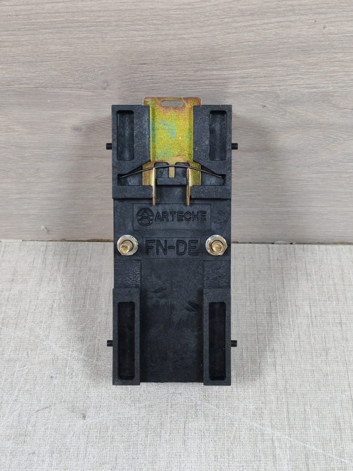 LOT 2PCS SIEMENS 7XP9013-0 SURFACE MOUNTING SOCKET