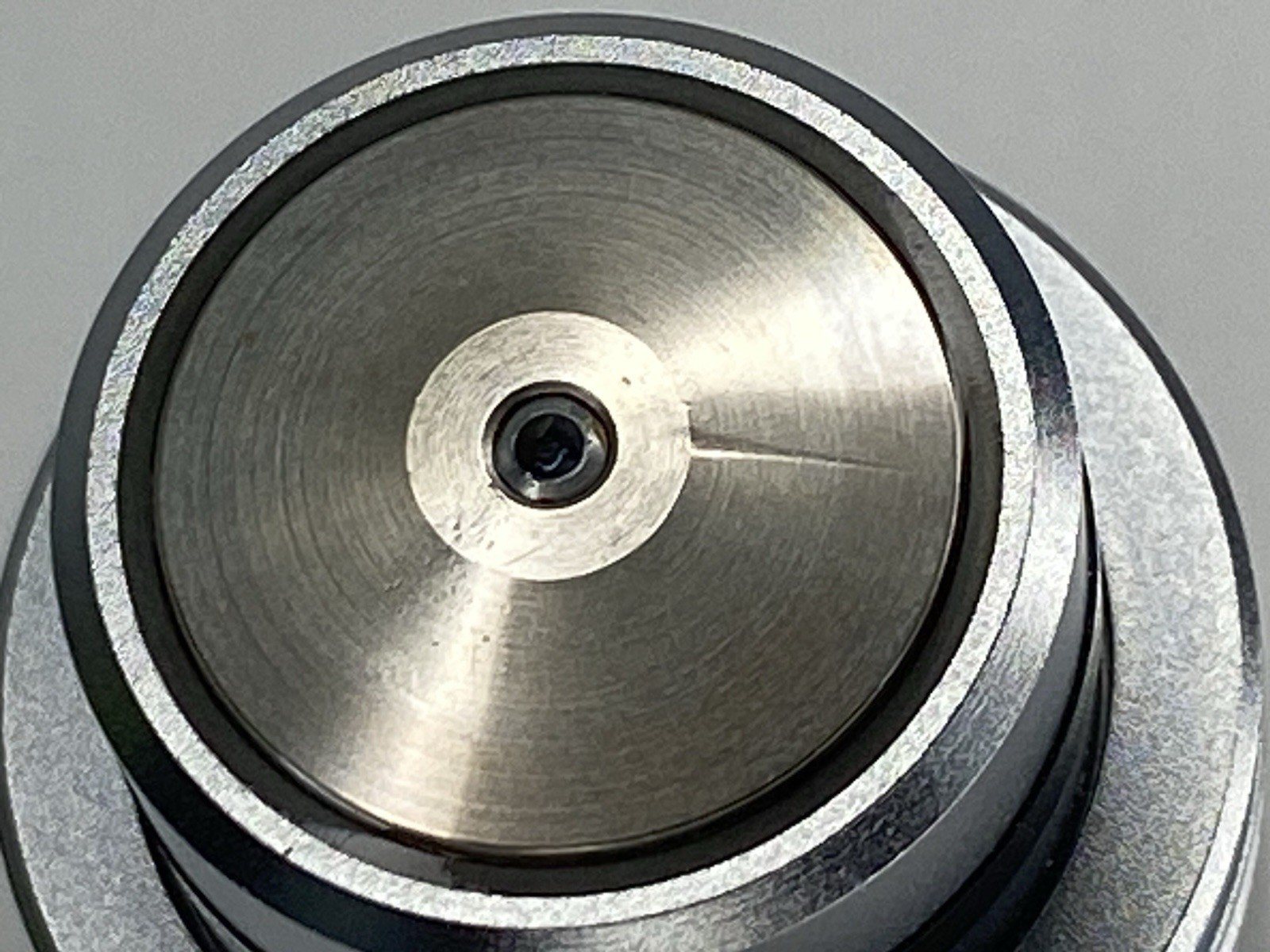 ZEISS 440762-9904 PLAN-APOCHROMAT 63X/1.4 OIL DIC ∞/0.17 MICROSCOPE OBJECTIVE