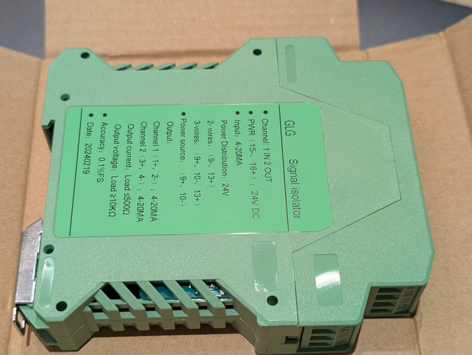 Analog Signal Isolator 4-20mA 0-10V 0/1-5V Transmitter Isolation Converter DC24V