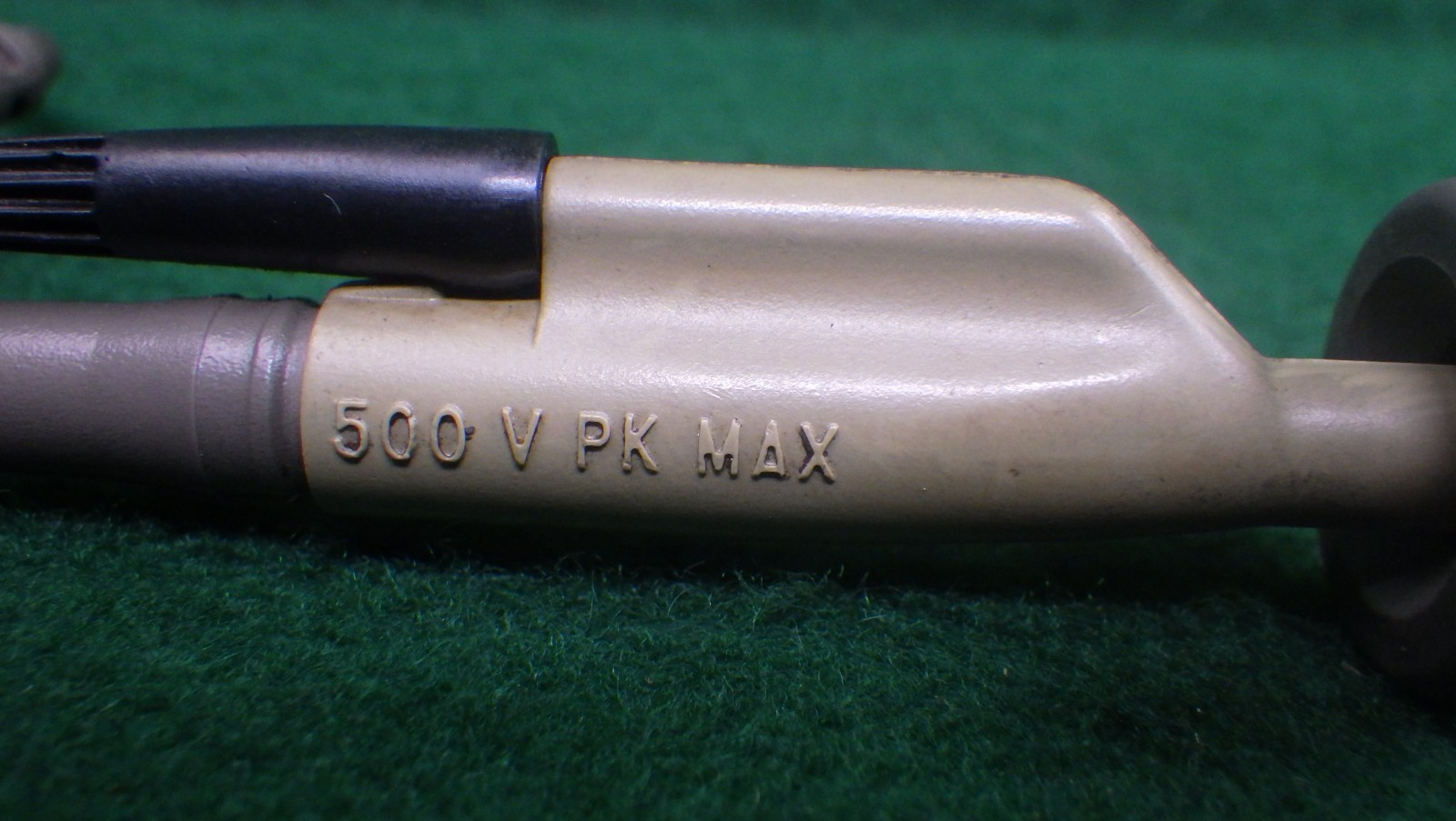 Tektronix P6121 10megohm Probe 11.0pF 10X 1.5M