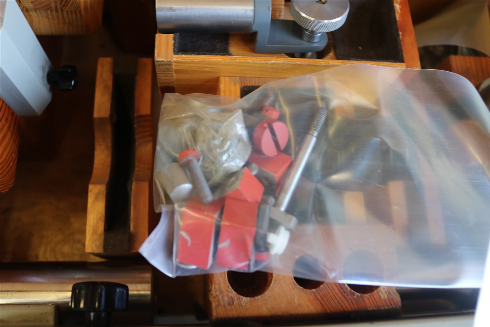 Carl Zeiss Jena comparator Or Microscope Acessory Kit ? – – – E2999