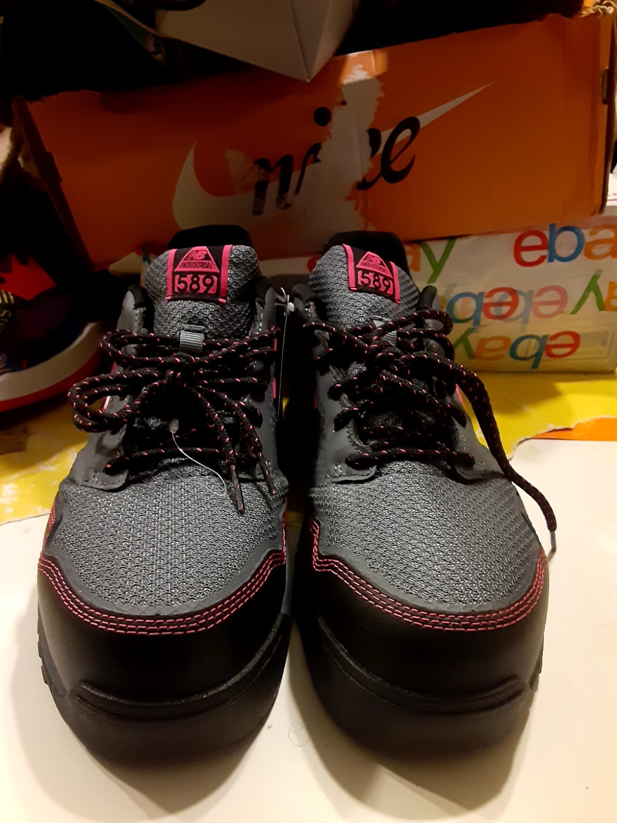 NEW BALANCE 589 INDUSTRIAL GREY/HOT PINK 11 US( WOMEN)/ 9.5 US ( MEN ) LOW…