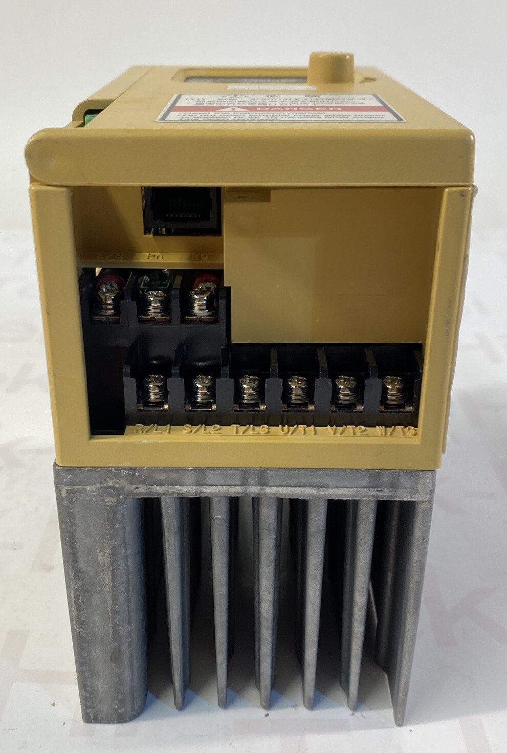 TOSHIBA VFS7E-2007PY-A4 INVERTER VFS7E2007PYA4 OVERNIGHT SHIPPING