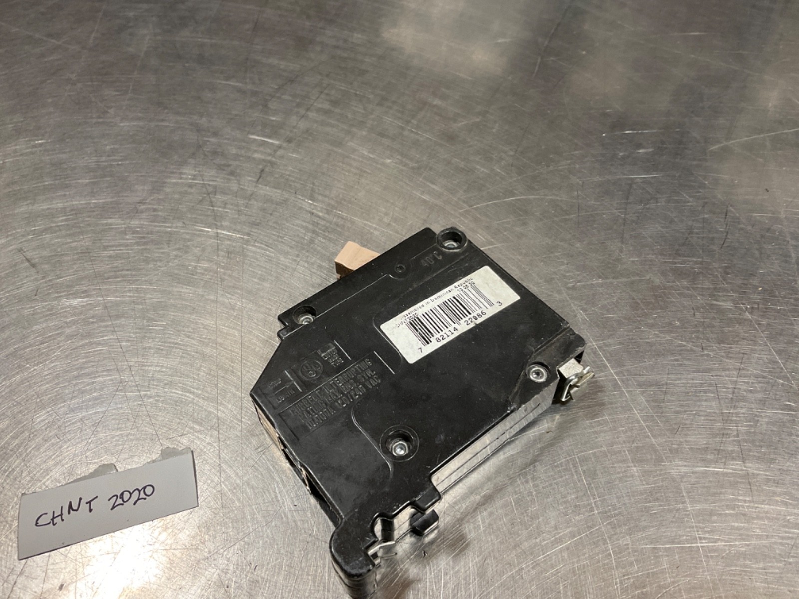 Circuit Breaker Eaton Cutler Hammer CHNT2020 20/20 Amp Two 1 Pole Tandem USED
