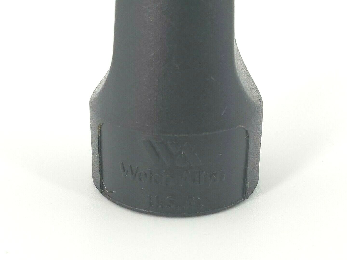 Welch Allyn 41100 Finnoff Ocular Fiber Optic Transilluminator 3.5 volt – Black