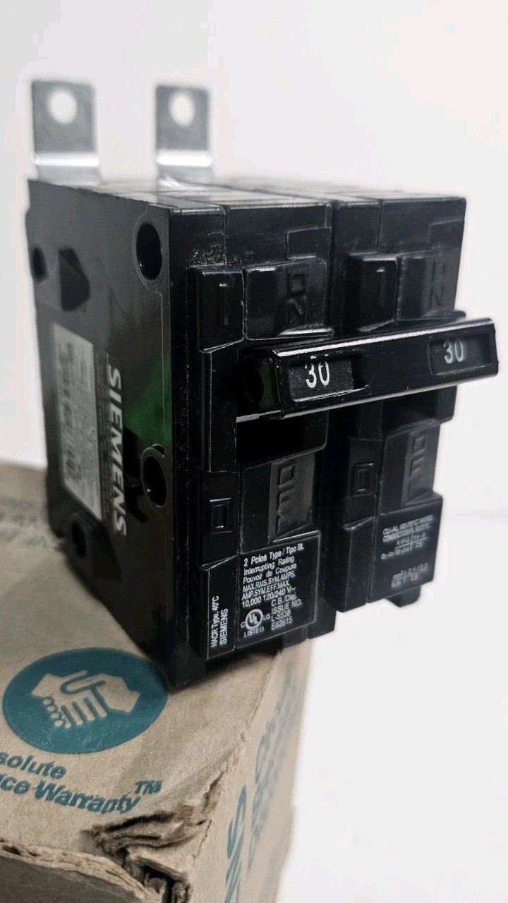 NEW SIEMENS 30 Amp B230 240V 10kA Bolt-On Circuit Breaker 2 Pole