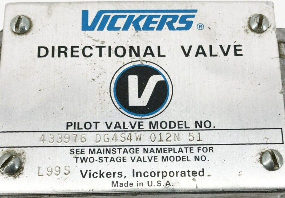New Vickers DG4S4W-012N-51 Directional Control Valve 115V .61A 433976