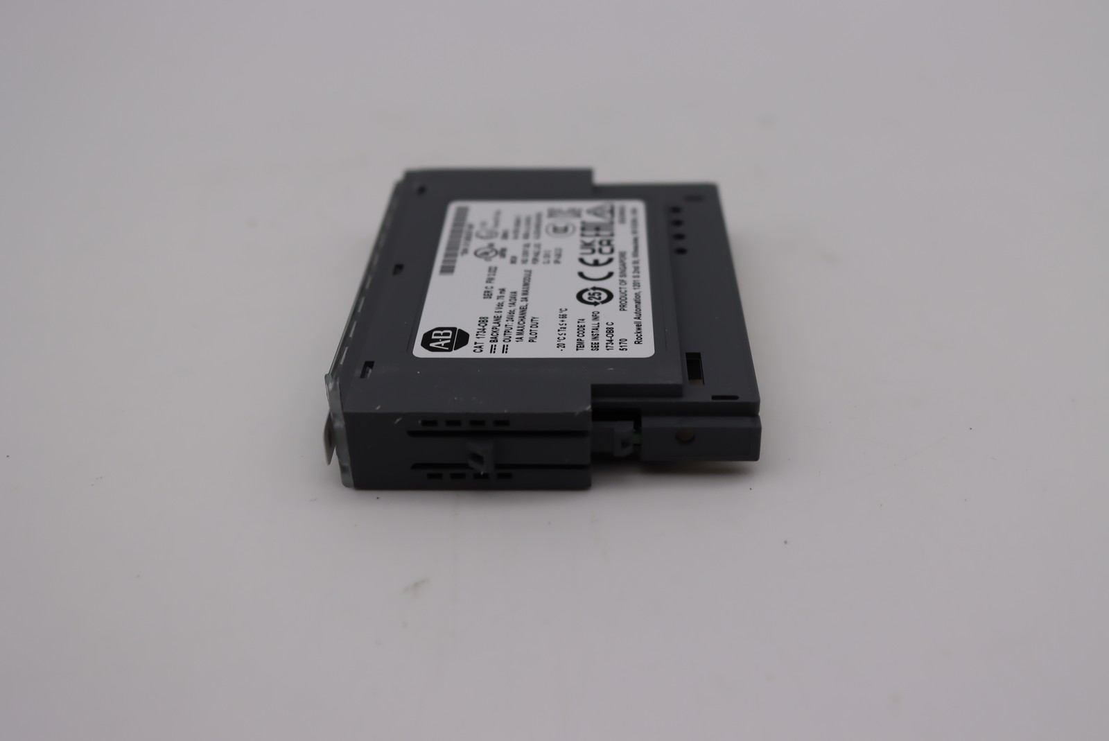 Allen Bradley 1734-OB8 POINT I/O 8 Point Digital Output Module
