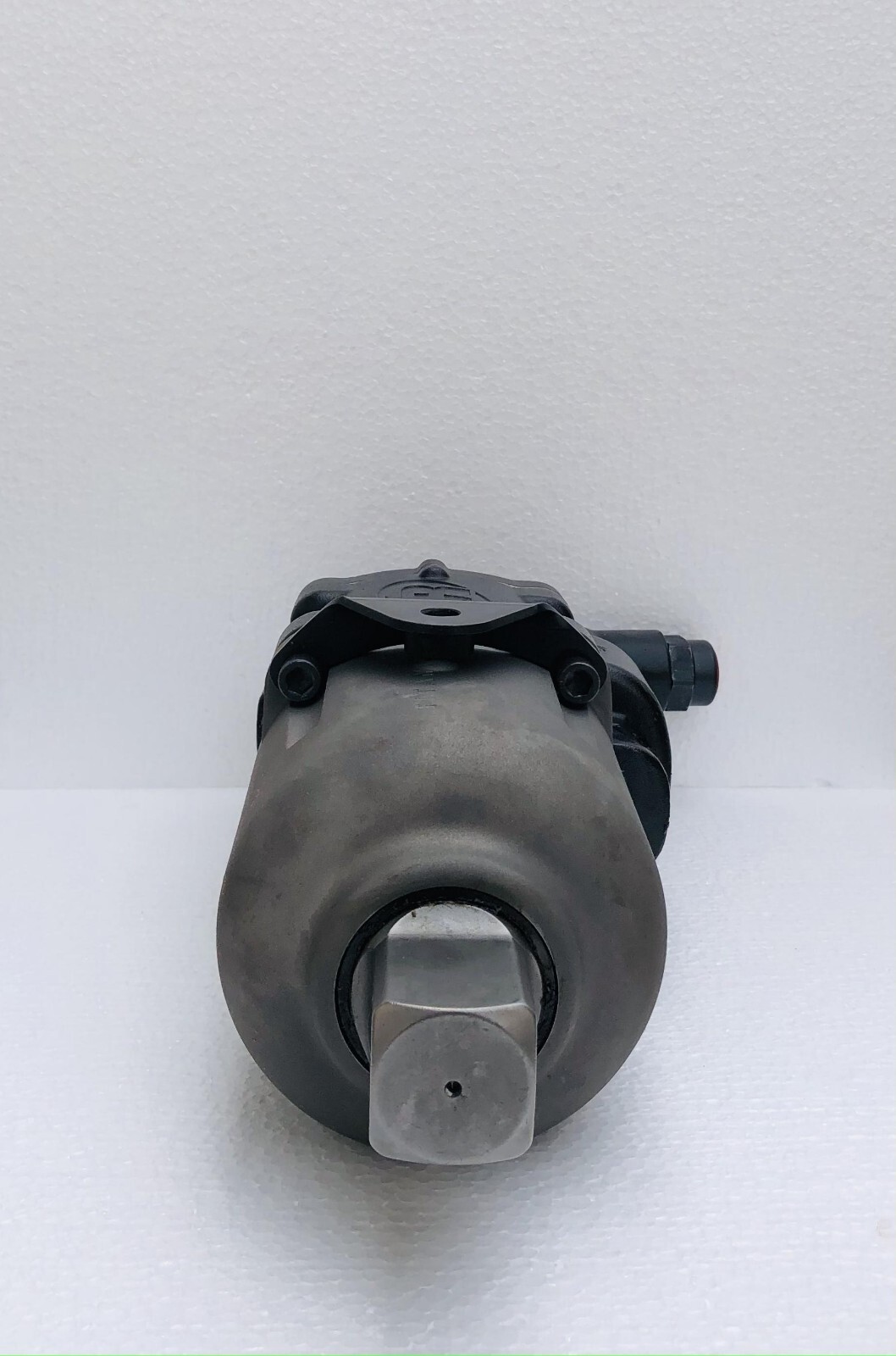 Ingersoll Rand 3955B2TI Titanium Pneumatic Air Heavy Duty Impact Wrench 1-1/2″