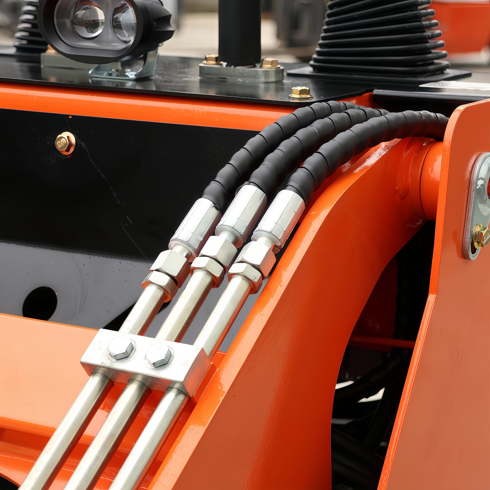 Mini Skid Steer Loader 13.5HP Hydraulic Tracked Loader with B&S Gas Engine EPA
