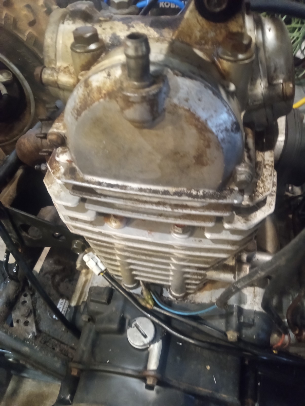 1995 Kawasaki Bayou 220 KLF220A ENGINE MOTOR