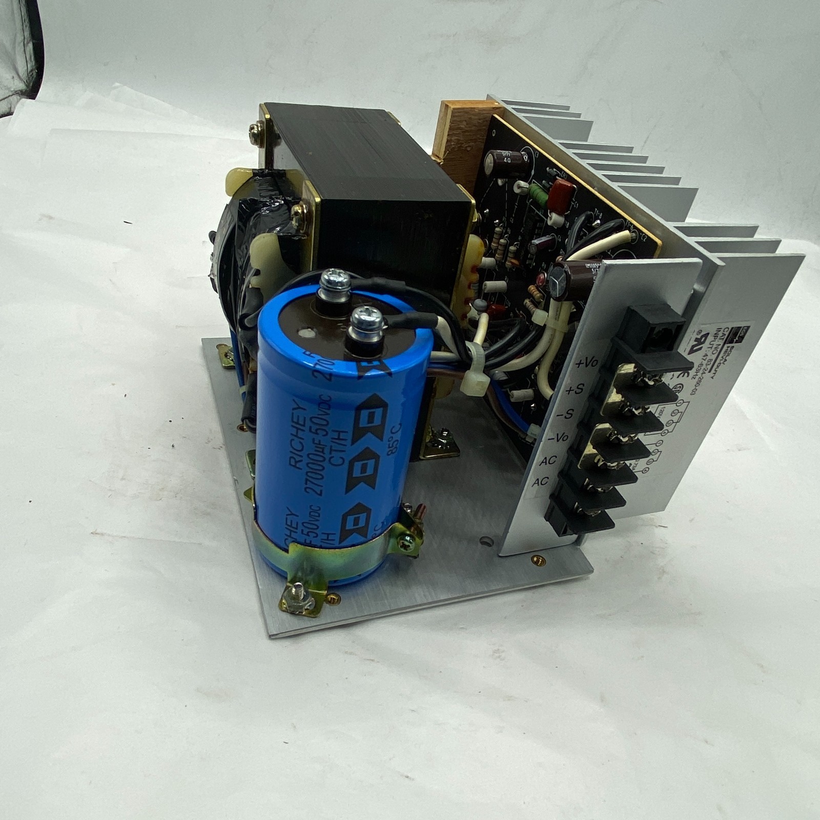 SOLA/ HEVI-DUTY 83-24-260-03 LINEAR POWER SUPPLY EGS 832426003, 47-63HZ 24VDC