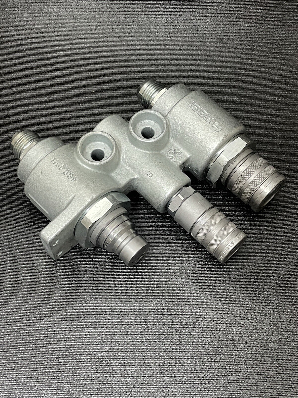 Case # 47396759 Faster 4BD4FH Hydraulic flat face Manifold Control Valve