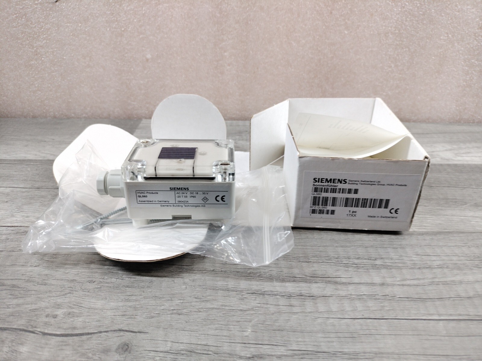 Siemens QLS60 Solar Impact Sensor hvac /Sensor for acquiring solar radiation