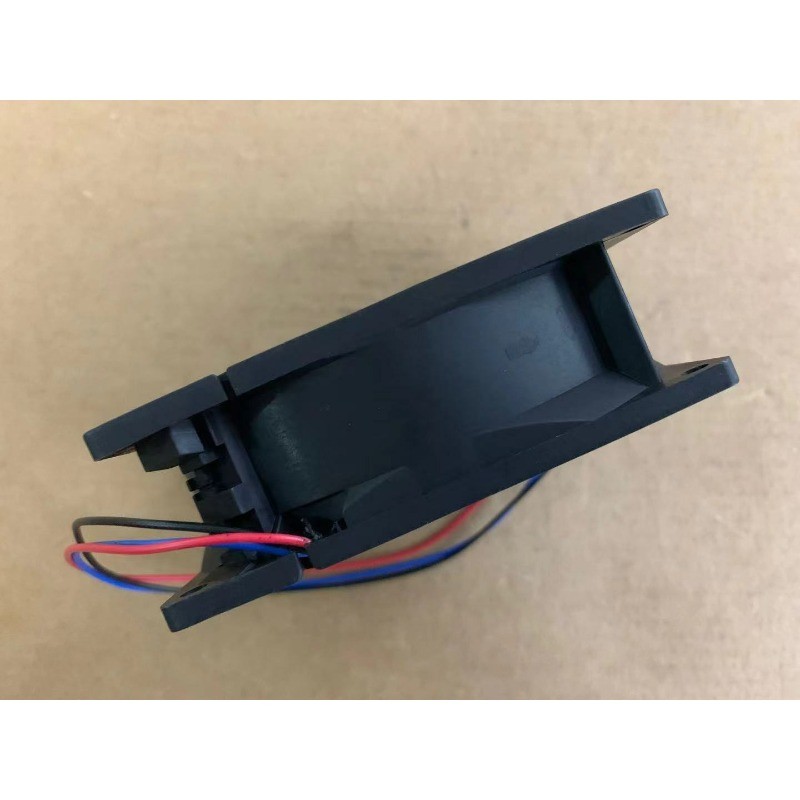 1pcs Delta EFB0912HHF 12V 0.44A 9cm 9032 90mm Large air volume fan 3pin