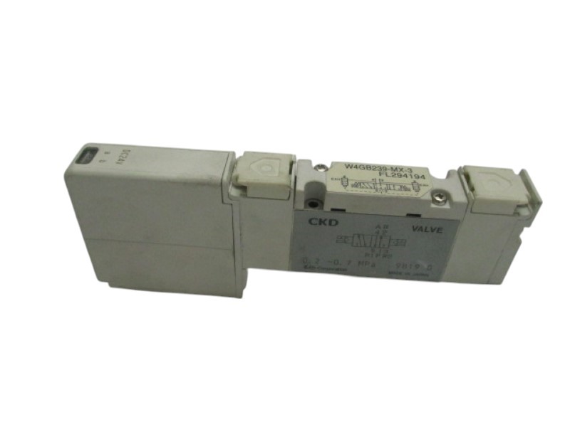 CKD W4GB239-MX-3 SOLENOID VALVE 24VDC NSNP