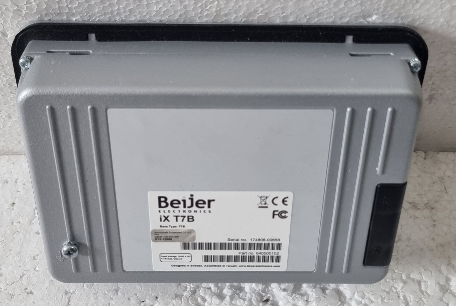 BEIJER ELECTRONICS IX T7B PART NUMBER 640000102 HMI DISPLAY