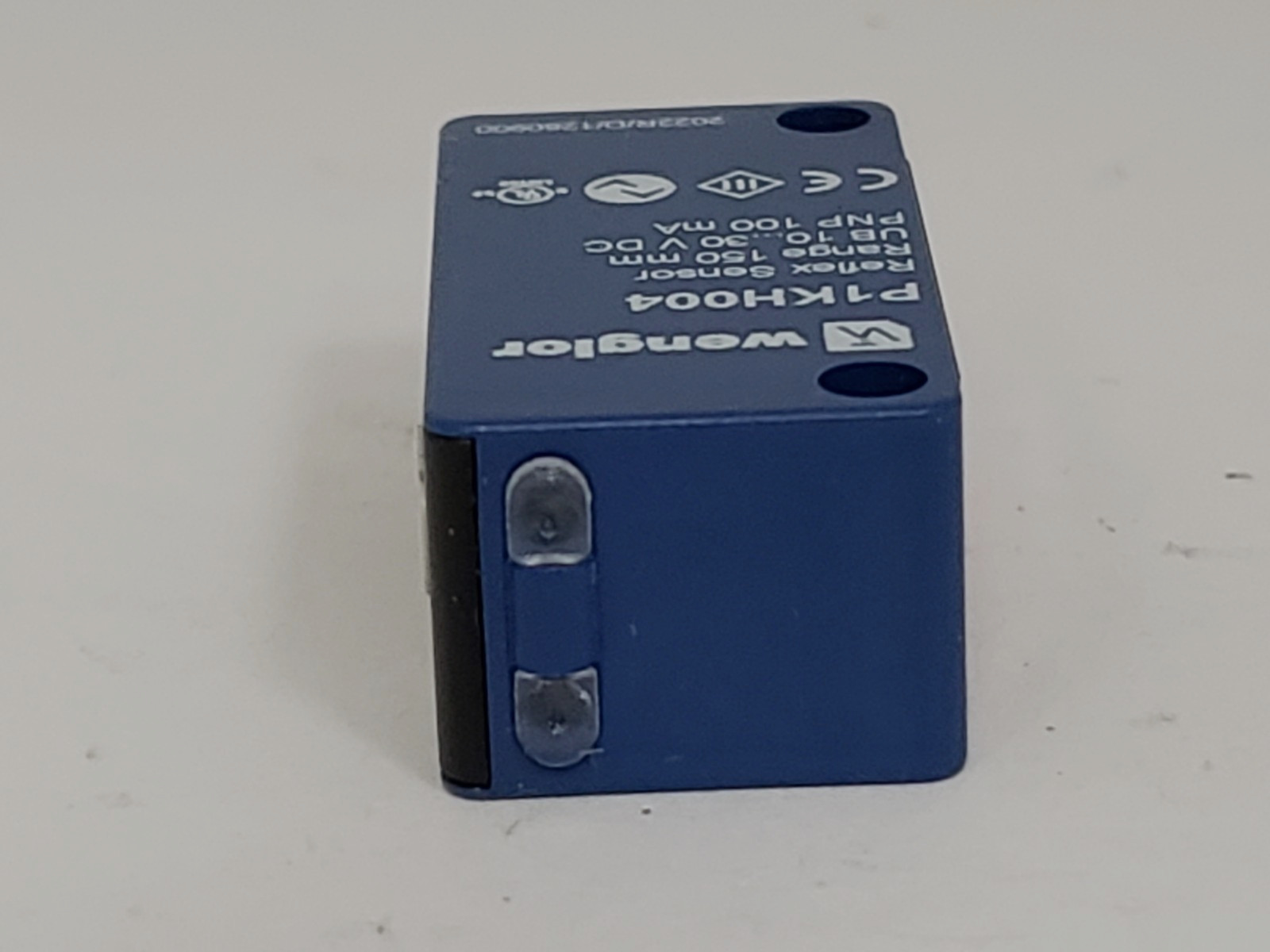 WENGLOR P1KH004 PHOTOELECTRIC REFLEX SENSOR 3 PIN 10-30V DC PNP NIB