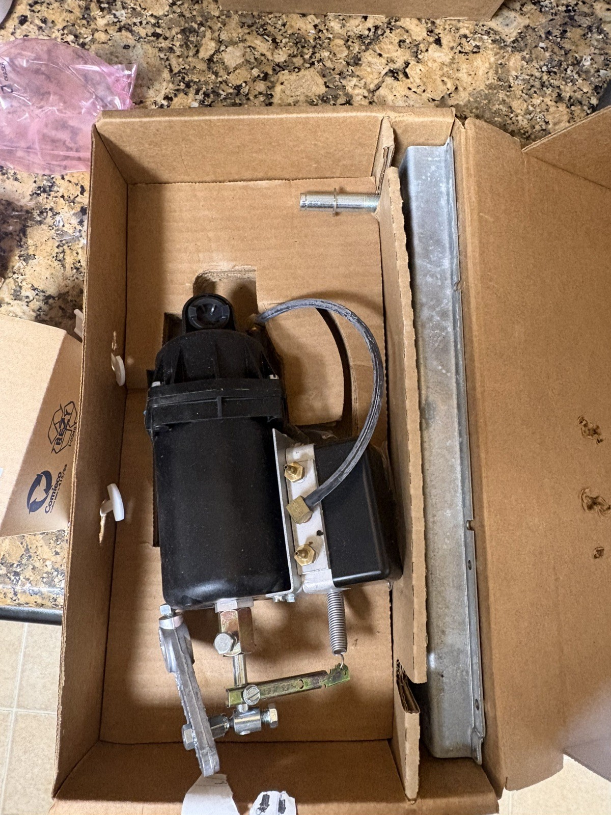 Johnson Controls D-4073-1 Pneumatic Actuator, 8-13 PSI w/D-9502, With Universal