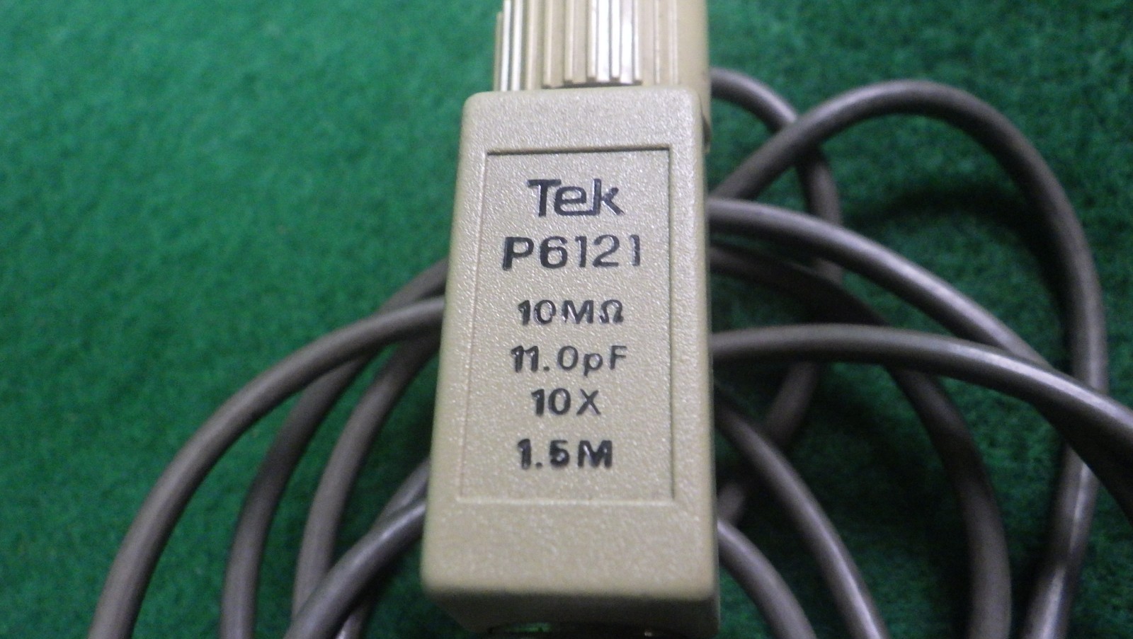 Tektronix P6121 10megohm Probe 11.0pF 10X 1.5M