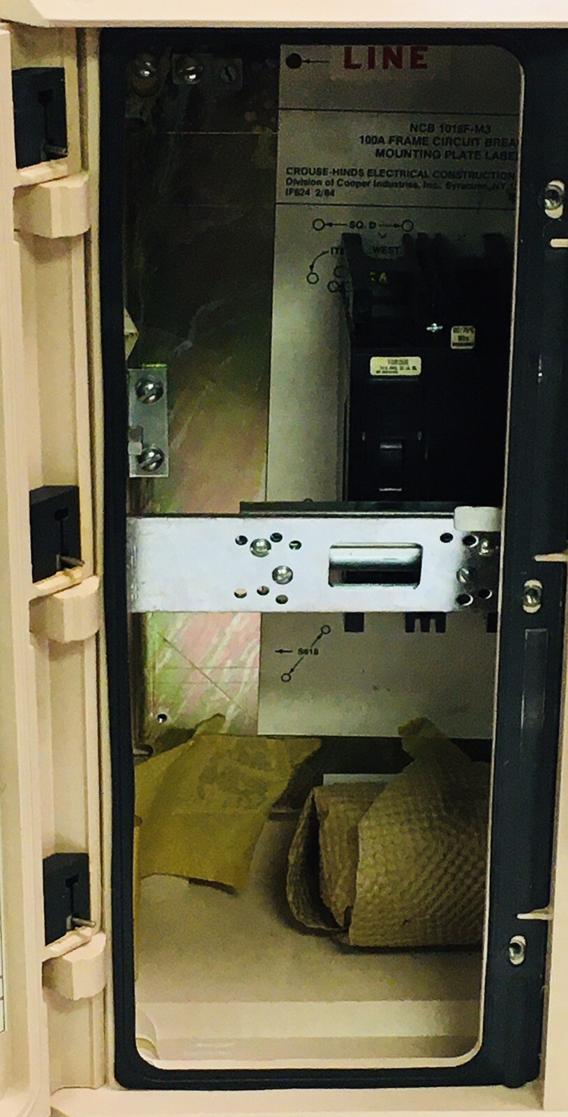 CROUSE HINDS NCB1018F-WT15EHB24 15 AMP NCB SERIES CIRCUIT BREAKER ENCLOSURE NEW!