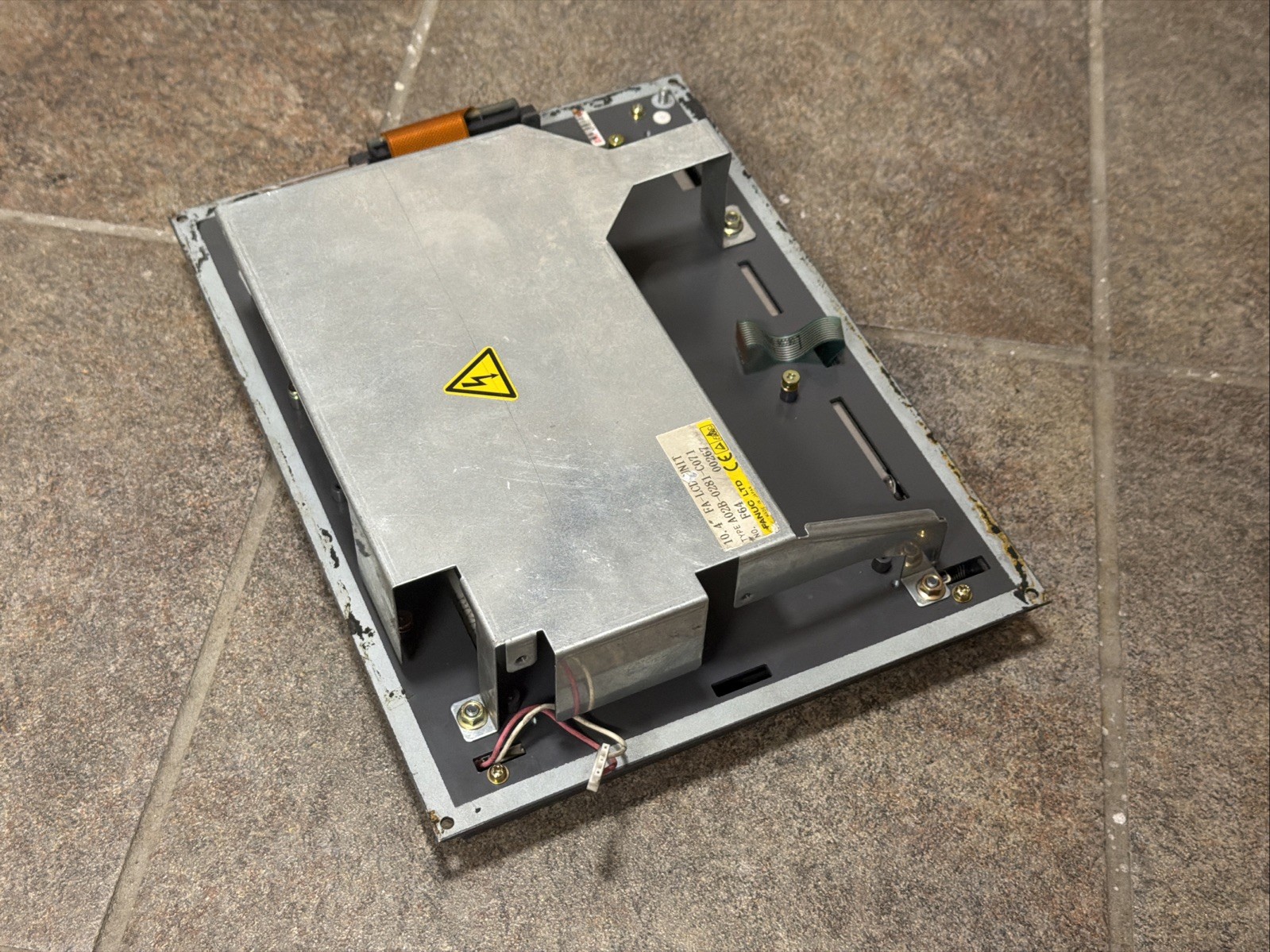 FANUC A02B-0281-C071 FA-LCD Unit 10.4” Operator Screen A20B-8100-0820 WARRANTY