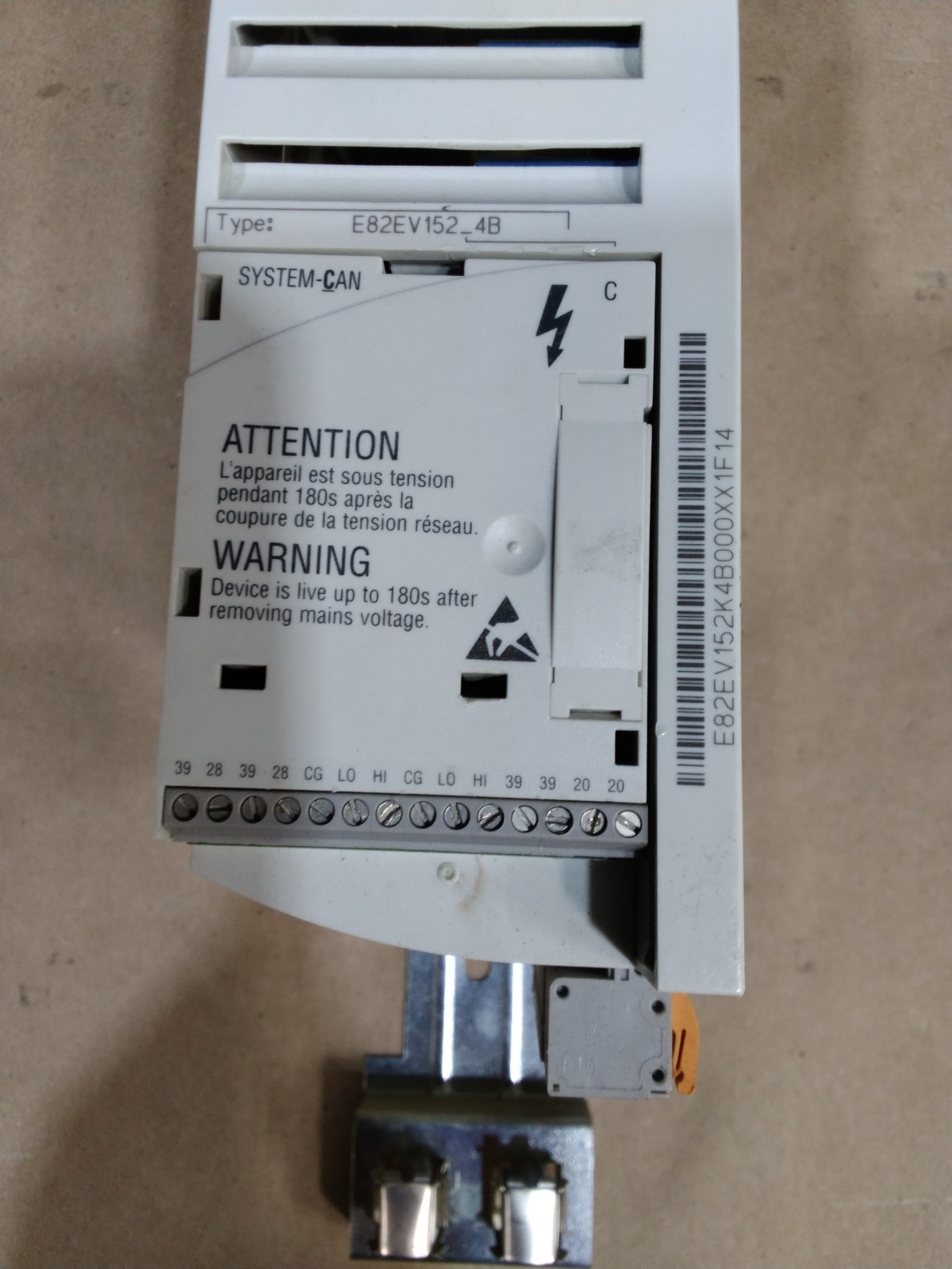 Lenze E82EV152_4B