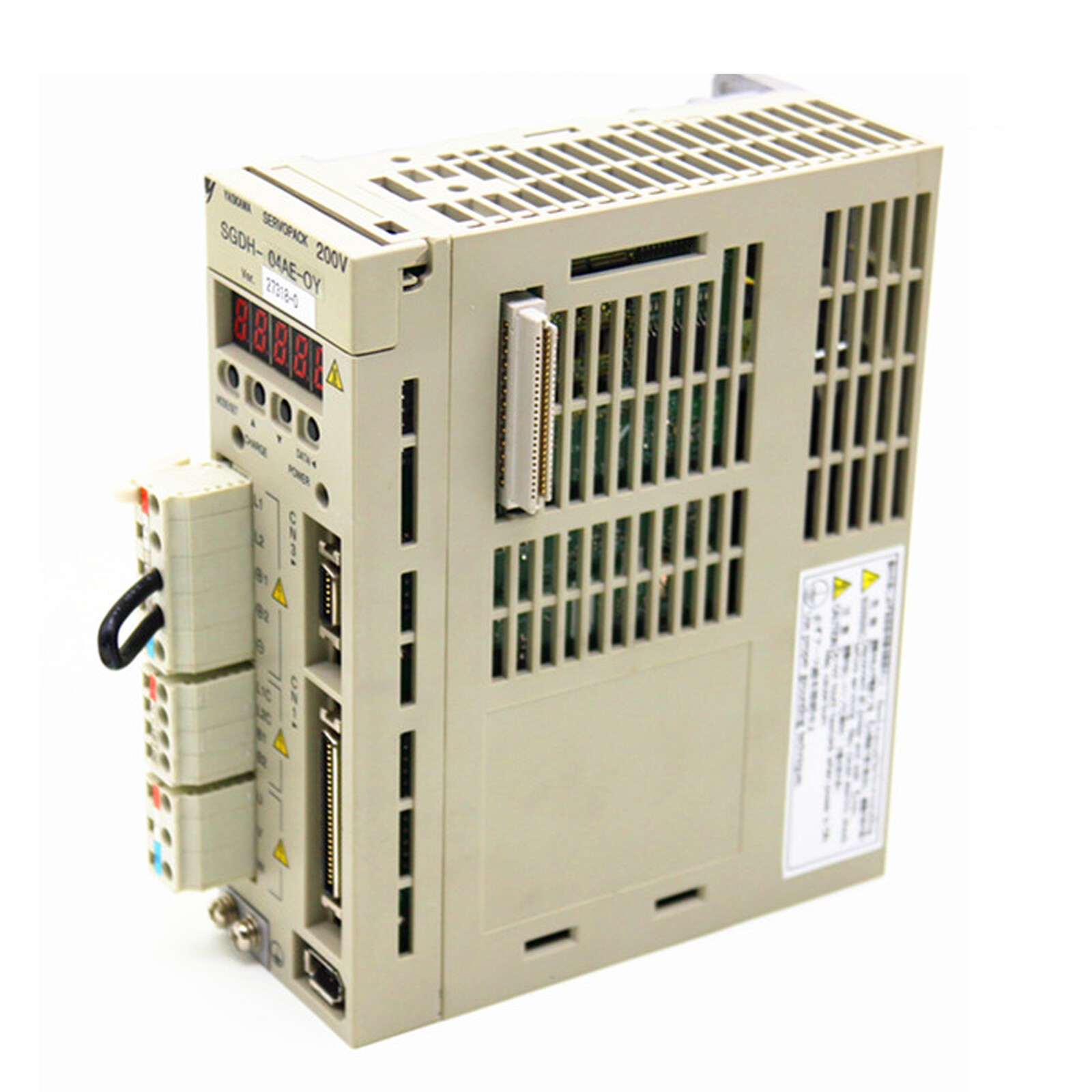 New In Box YASKAWA SGDH-04AE-OY SGDH-04AE-0Y Servo Drive 1PC