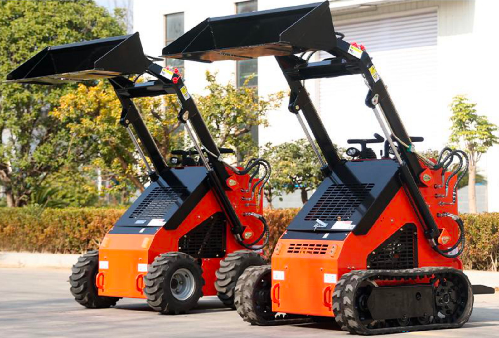 Skid-Steer Loader Tracked 22.1 HP Honda EPA Gasoline Engine for Gardens, Farming