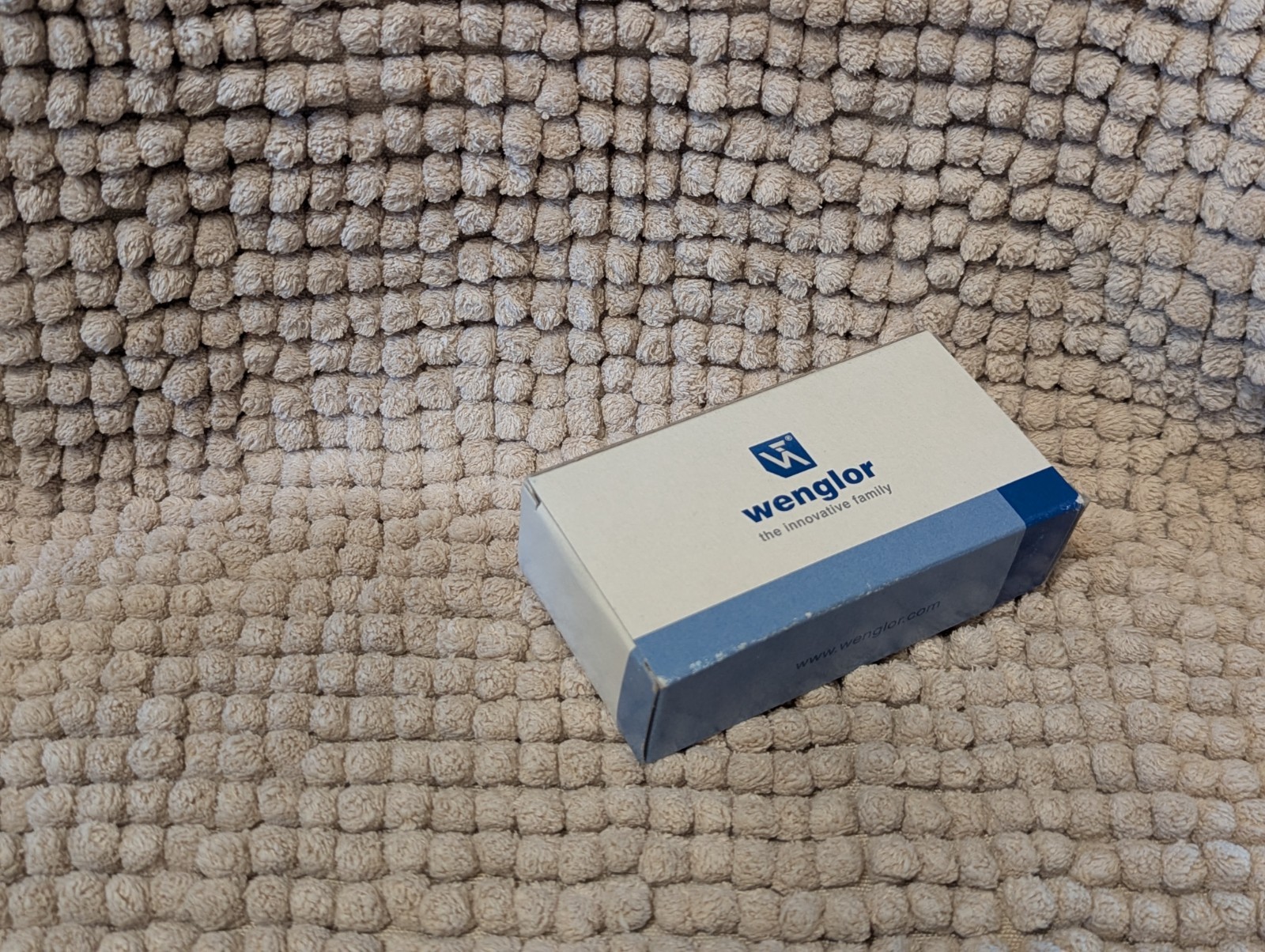 WENGLOR Reflex Sensor HB03PBT7K BRAND NEW Located in USA