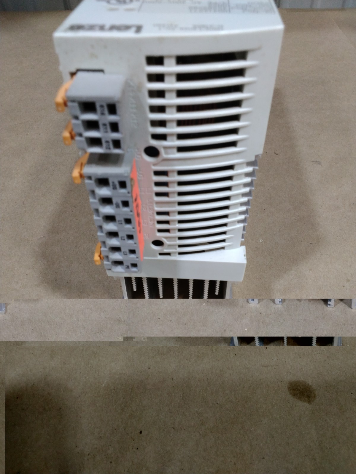 Lenze E82EV152_4B