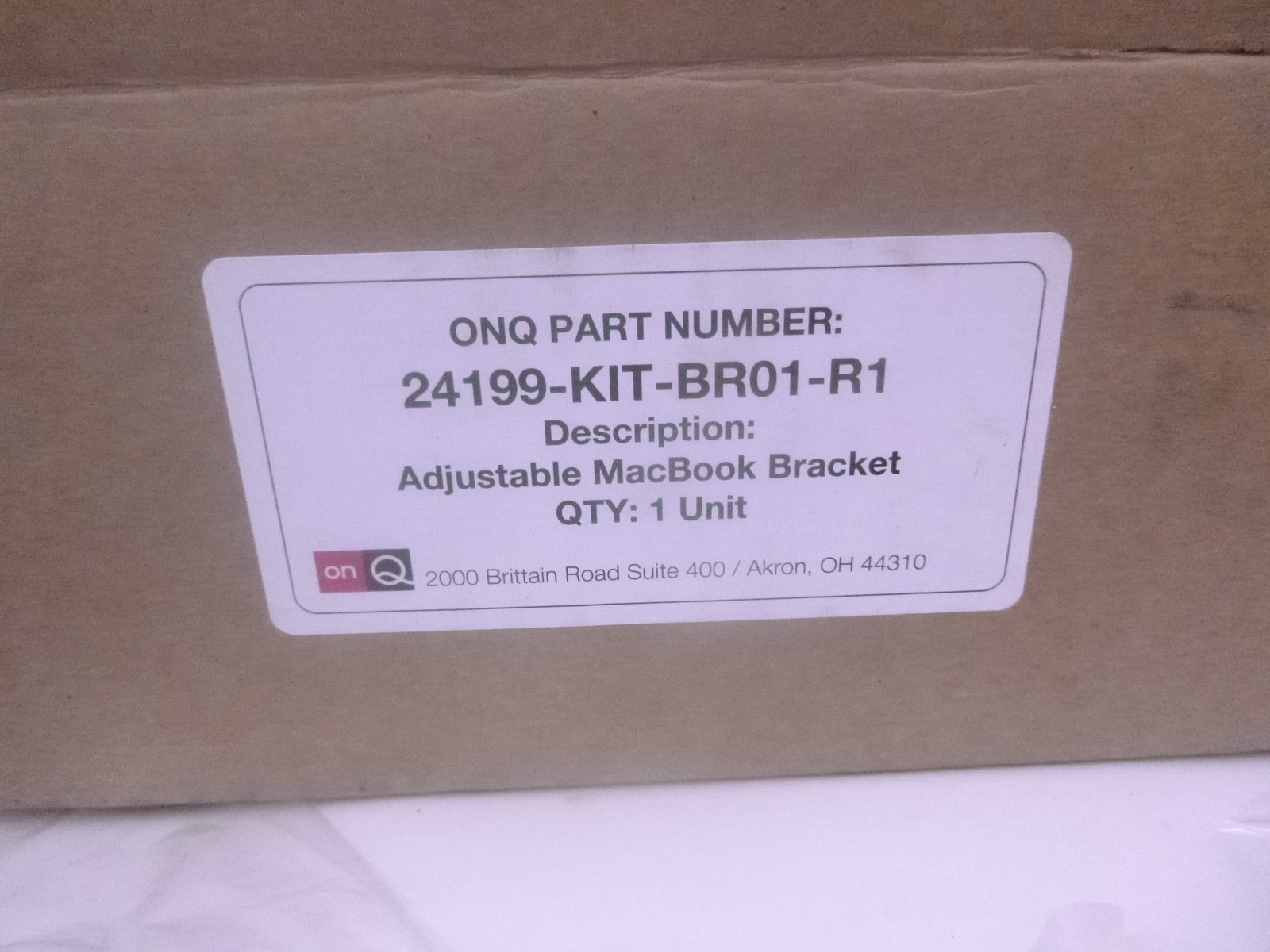 ONQ Adjustable Macbook Bracket 24199-KIT-BR01-R1-O