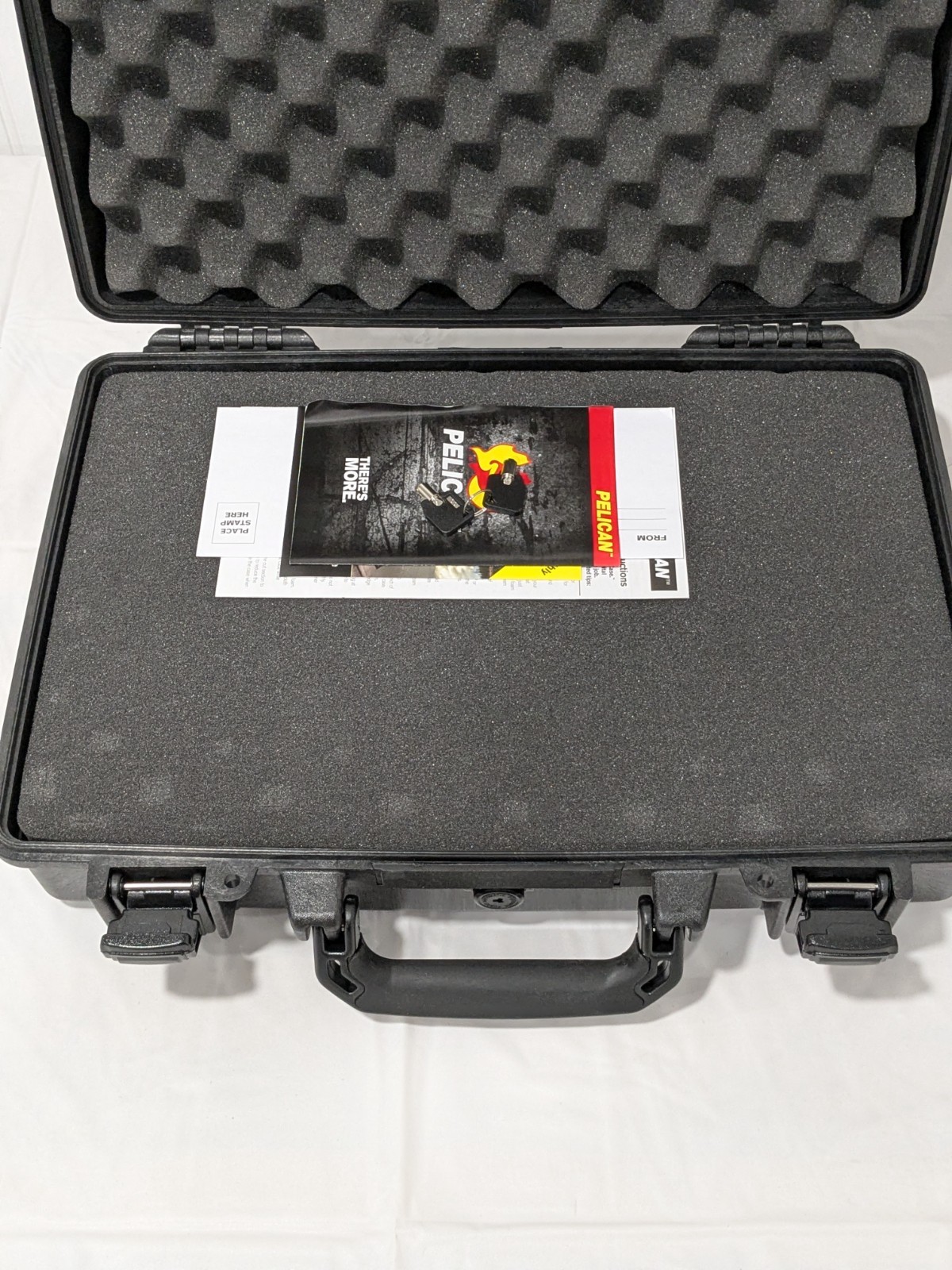 Pelican Products Laptop/Tablet Case: Layered Foam, 4-1/2″ Deep 1470-000-110