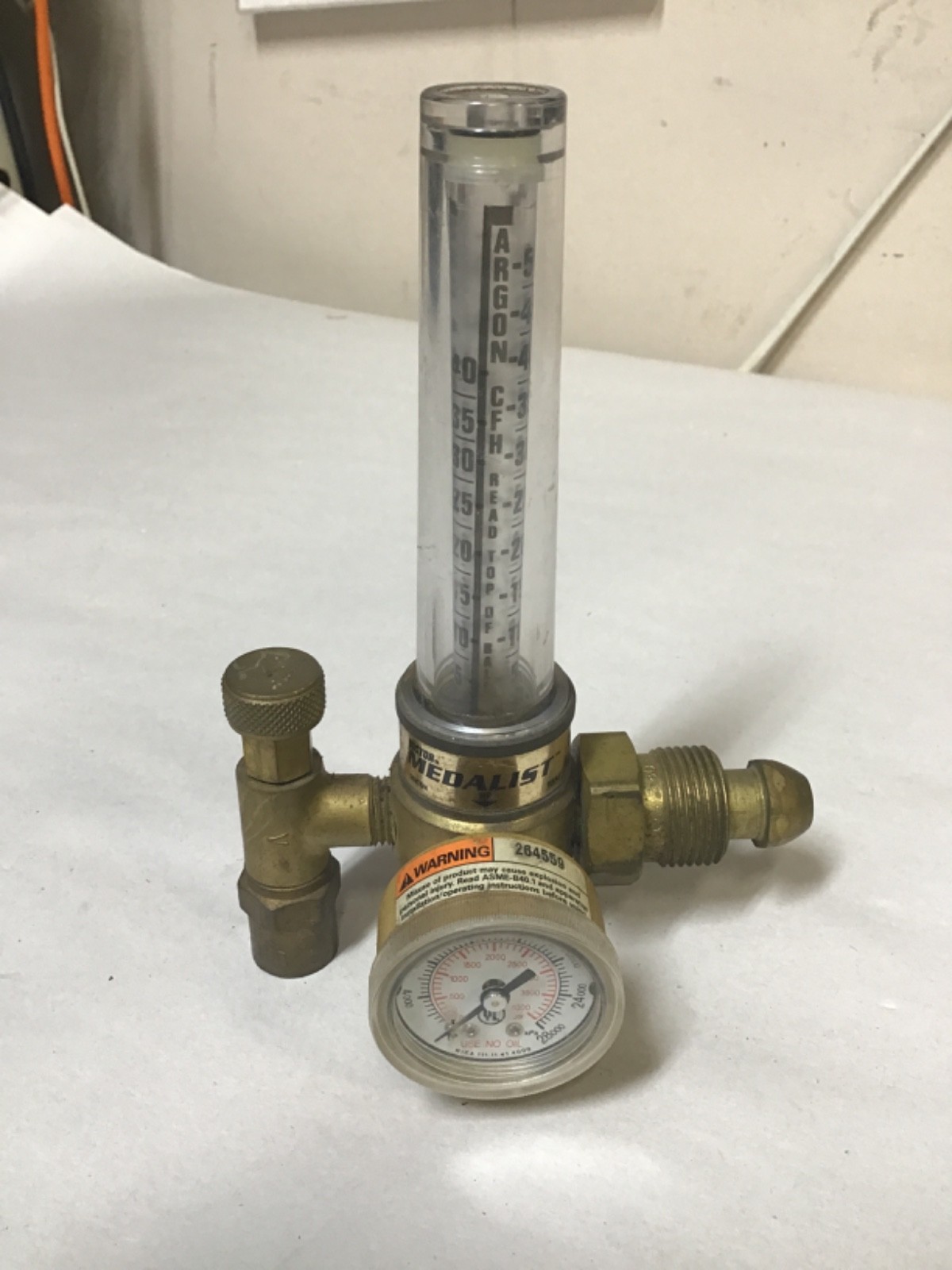 VICTOR 1425-580 Regulator Flowmeter Argon