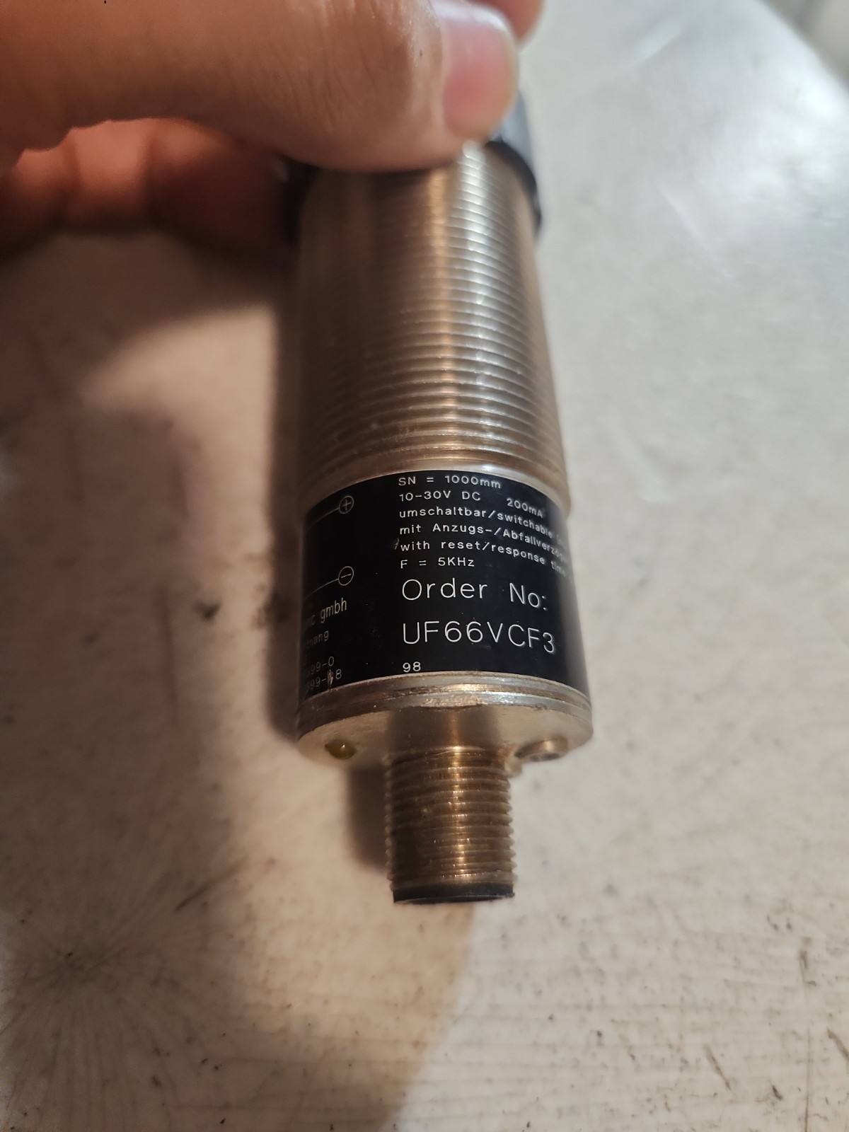 Wenglor UF66VCF3 Photoelectric Diffuse Sensor 1000mm Range